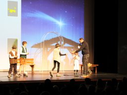 2025 - Christkindlmarkt Unterföhring: "Wenn ein Stern vom Himmel fällt"